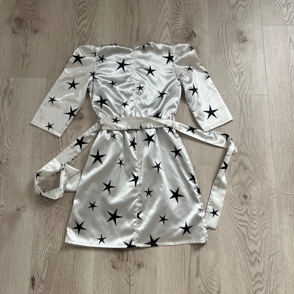 Jamie Girls Silk Wrap Effect Silver with Black Stars Sz. 8 - Picture 5 of 5